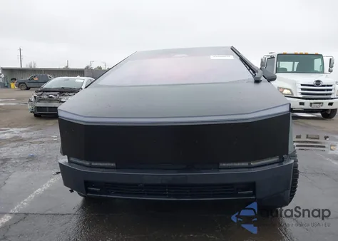 2024 Tesla Cybertruck All-Wheel Drive from USA, damaged, VIN 7G2CEHED0RA001313